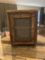 Holzschrank mit Gittegebraucht ca 40x50cm