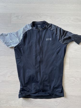 Gorewear size m bike jersey 
