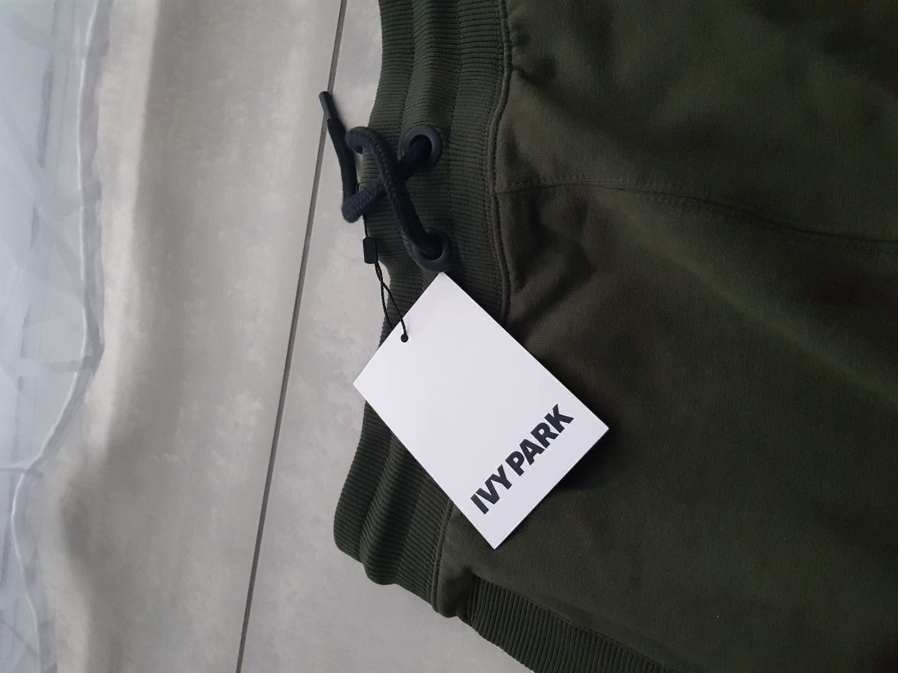 Pantaloni: NEU!original IVY PARK LOGO JOGGER – Nuovo e nell'imballaggio originale da bellinzona venduto da zeus6535 4