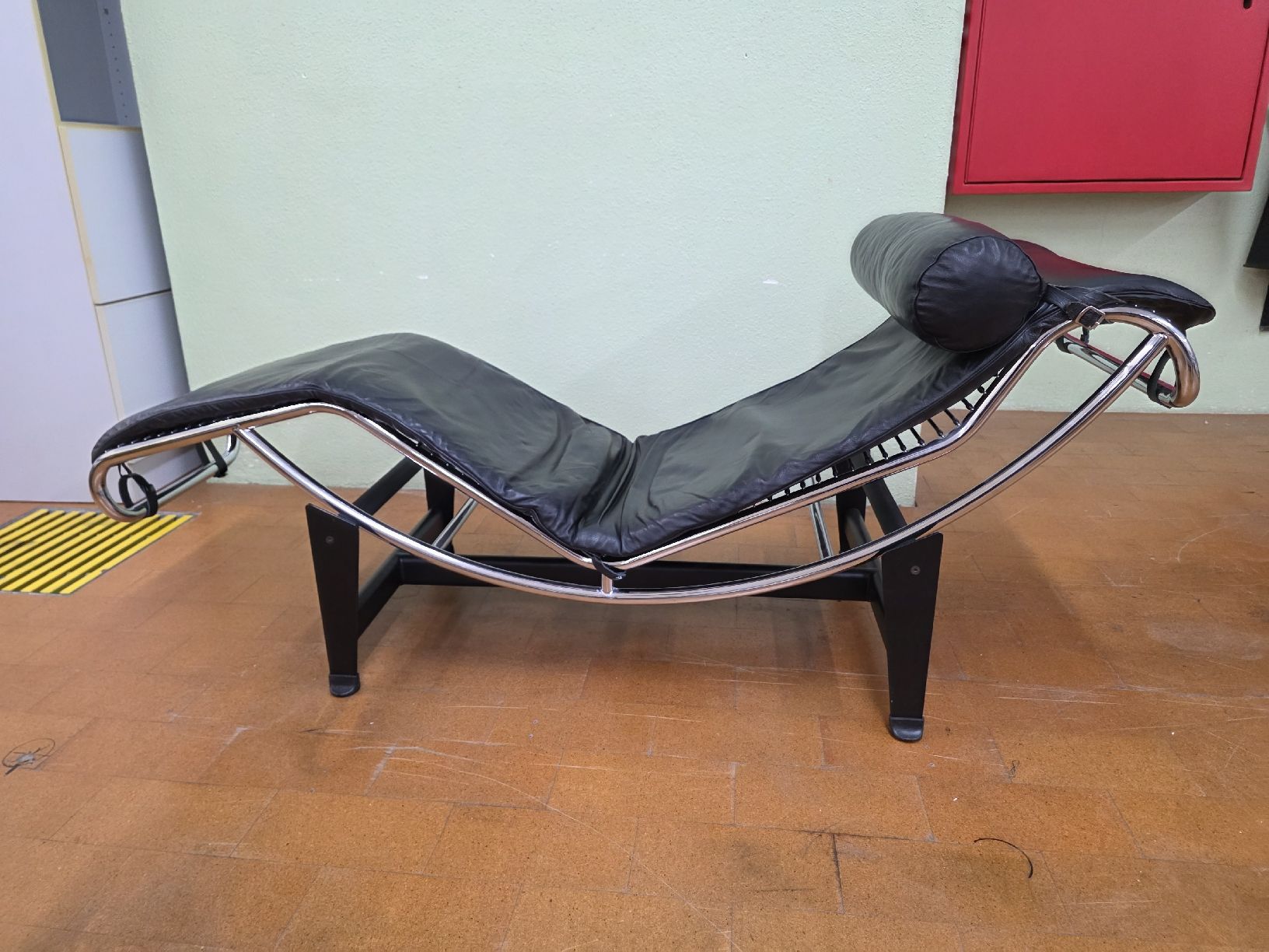 Sedie a sdraio: Designer Liege im LC4 Le Corbusier Stil – Usato da Lichtensteig venduto da Polsterwerk 5