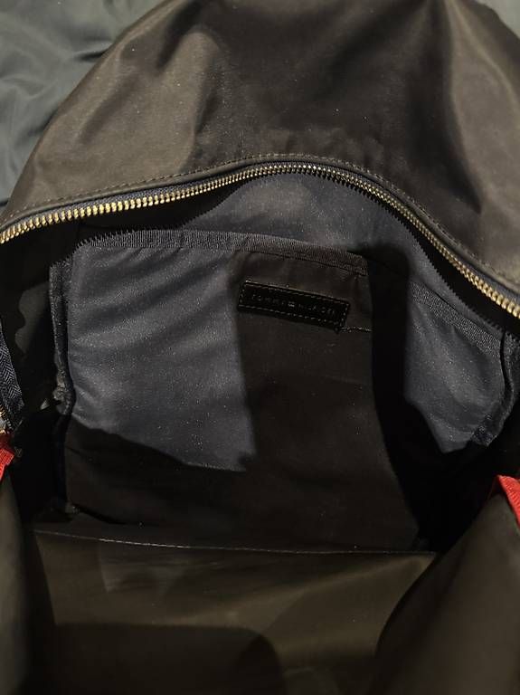 Rucksäcke: Tommy Hilfiger Rucksack – Gebraucht aus rorschacherberg von tme_zsr5 2