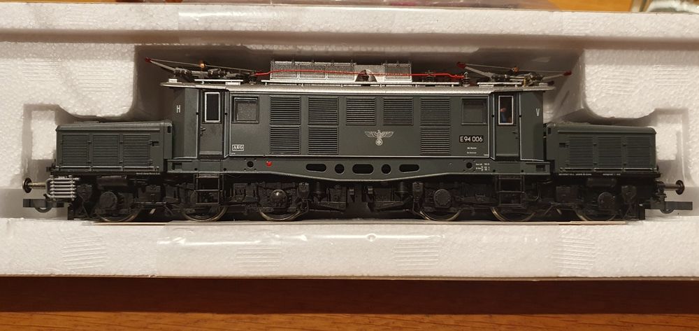 Roco Lokomotive (Neu und originalverpackt) in Bözen für CHF 121 – mit ...