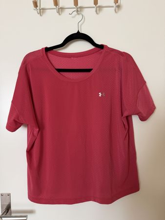 Under Armour Sportshirt rot kurzarm guter Zustand