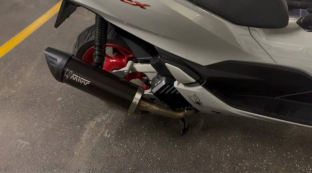 Honda Strasse: Roller Honda – Gebraucht aus Eglisau von Roadrunner8000 3