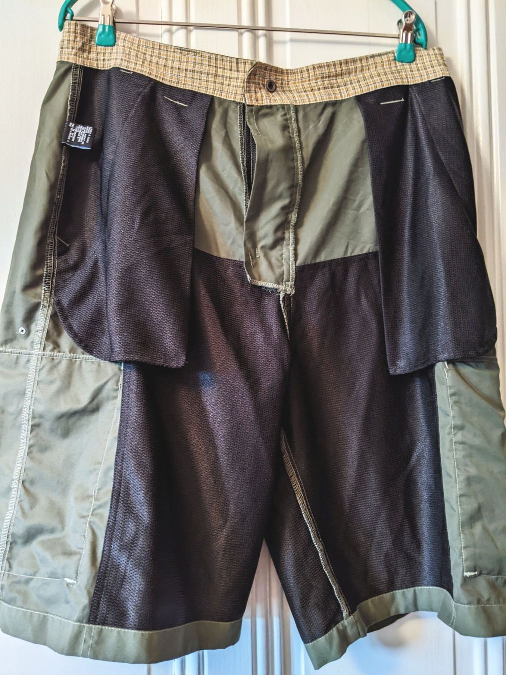 Pantaloni: 686 M.A.WEST : Short léger vert olive L – Nuovo (secondo la descrizione) da Petit-Lancy venduto da lilycerise 7