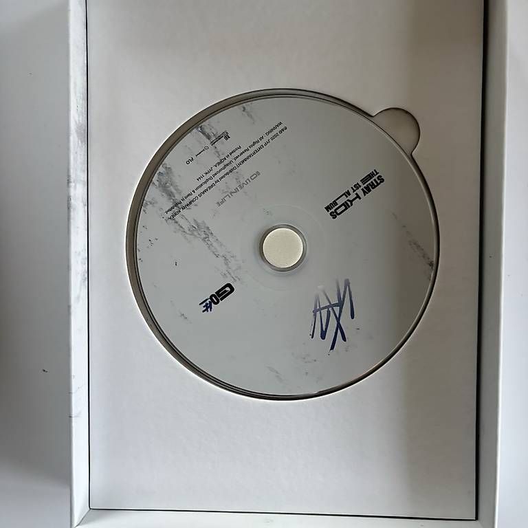 CD: Stray kids Go Live  – Nuovo e nell'imballaggio originale da Madiswil venduto da Minztee 2