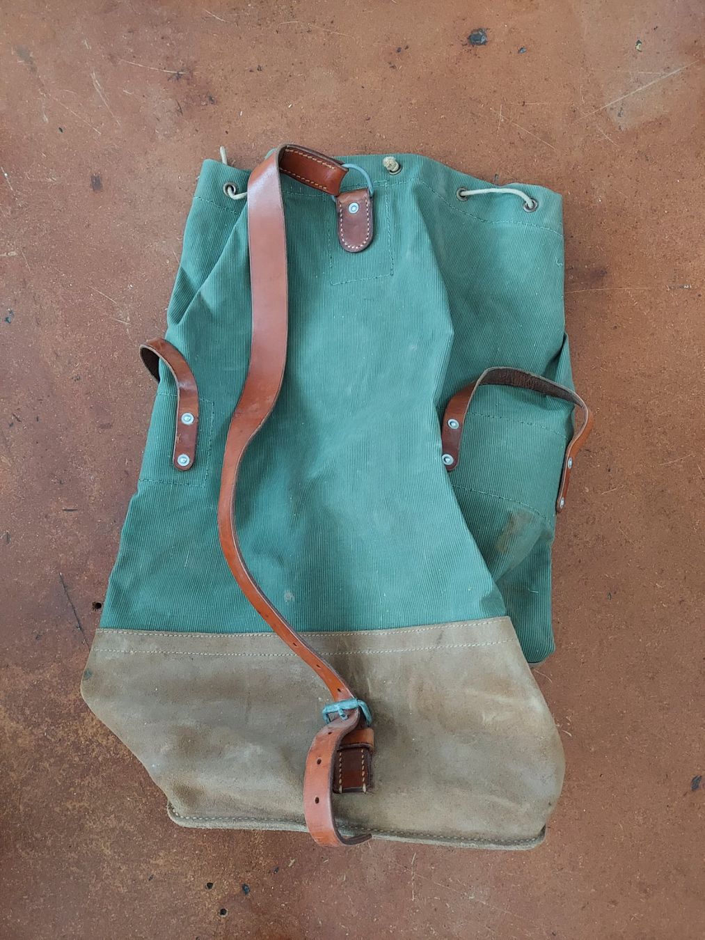 Schweizer Armee Taschen: Schweizer Armeematerialsack / Seesack – Gebraucht aus Amriswil von kbdb