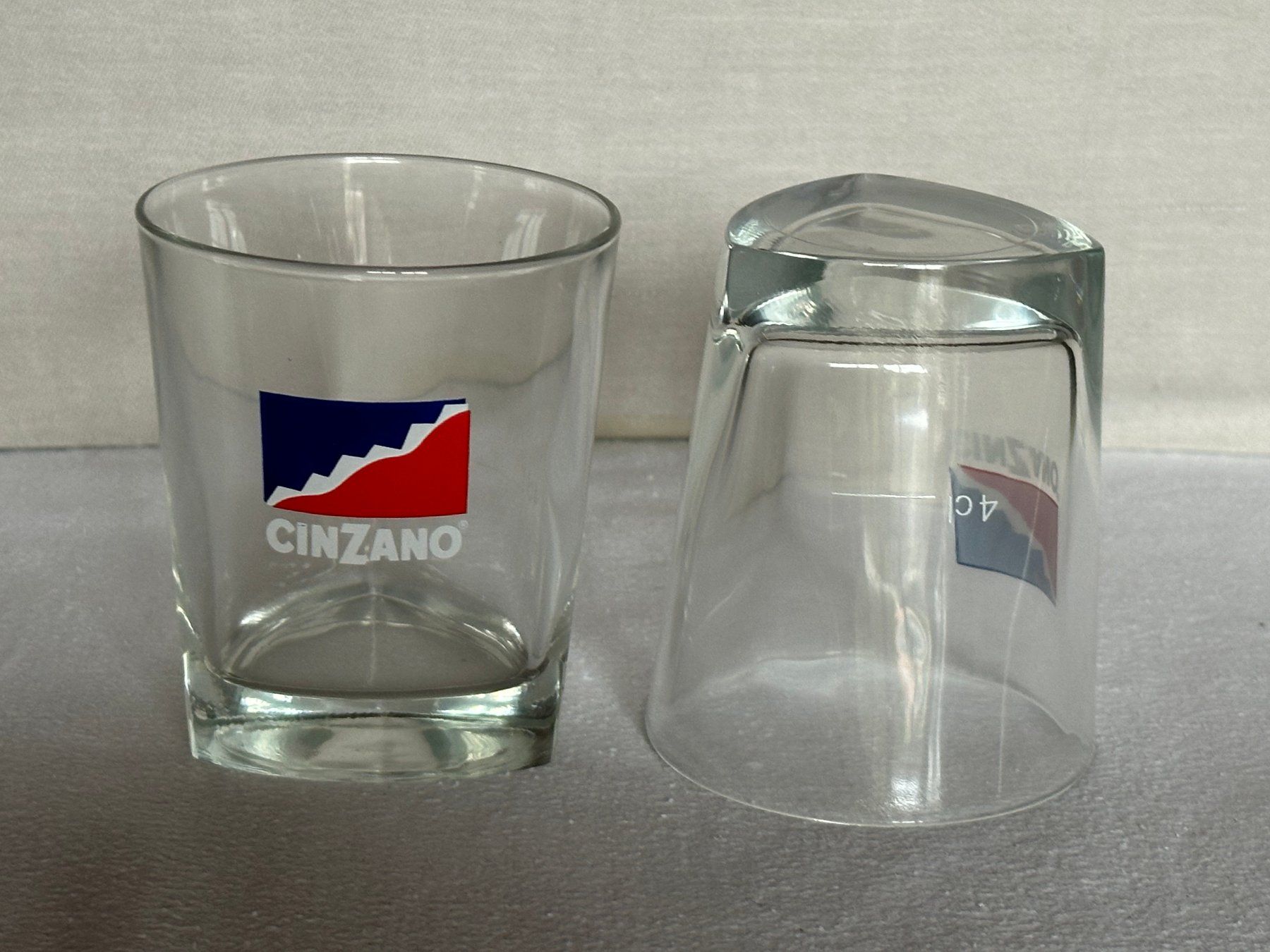 Gläser: 5 verres anciens CINZANO 4cl – Gebraucht aus Ste-Croix von mjmg 2