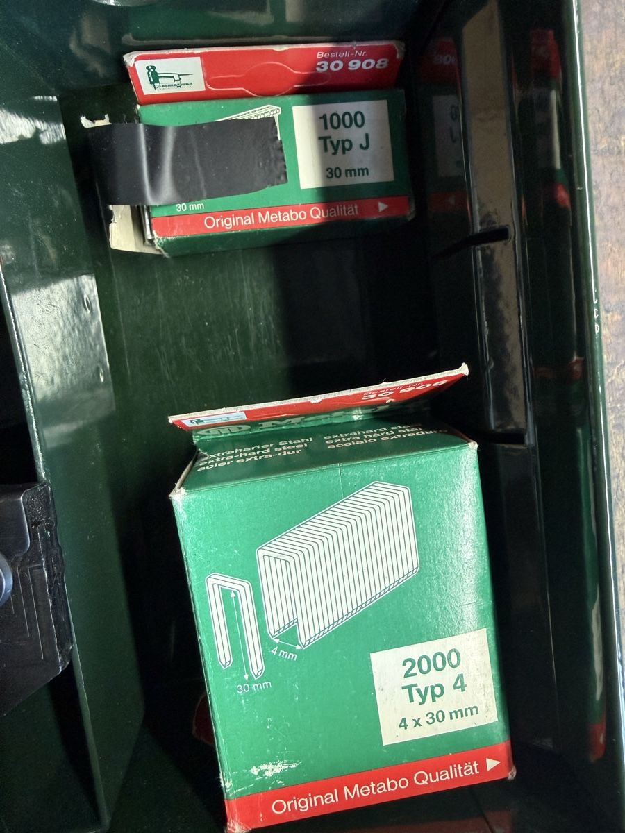 Metabo Tutti gli attrezzi: Klammerpistole Metabo – Usato da Lotzwil venduto da seatseat 2