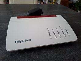 Fritz!Box 7590 WLAN Router - Top Zustand für schnelles Netz!