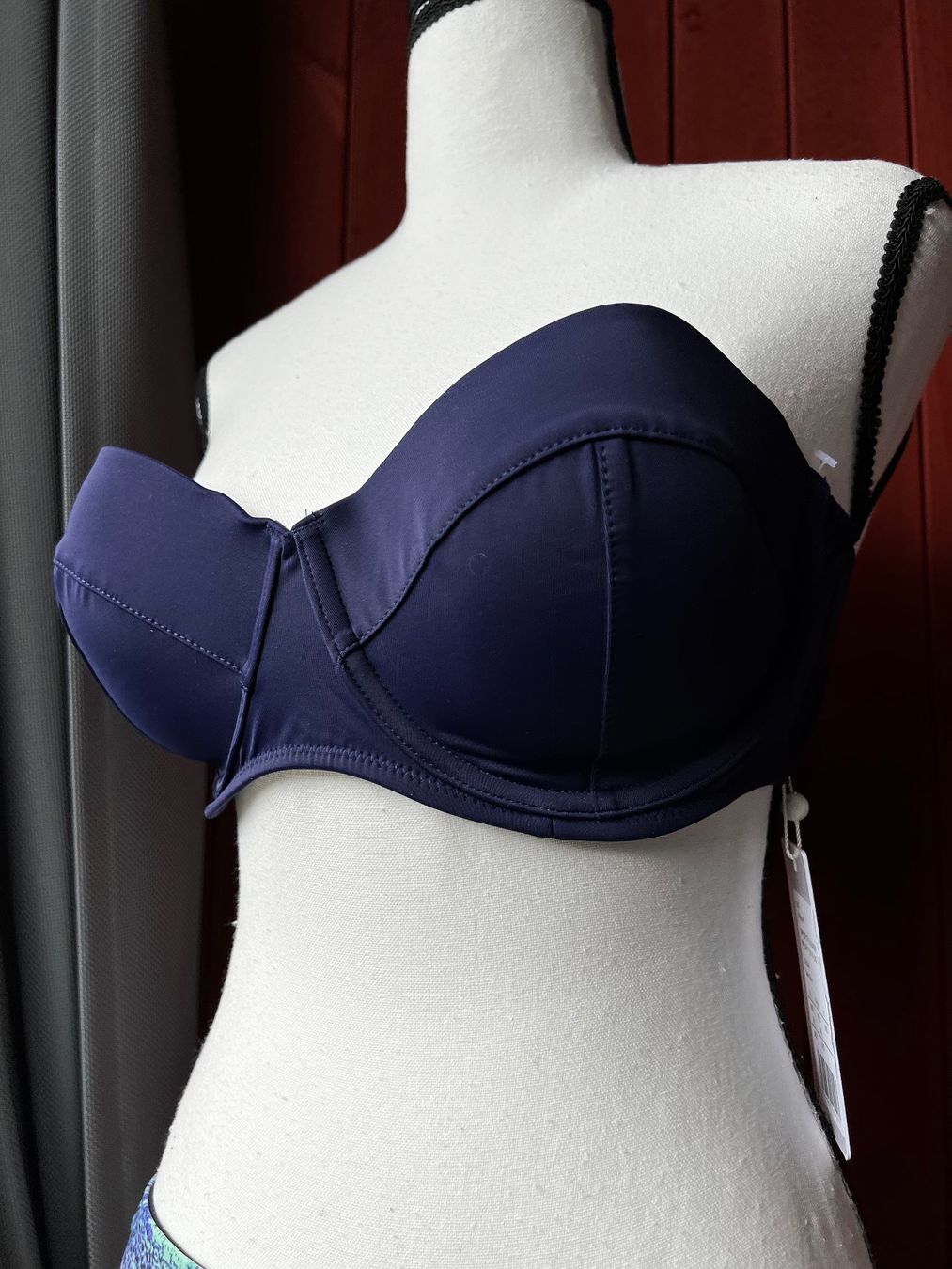 Costumi da bagno & Bikini: Badeanzug BH 85D Unterhose M – Nuovo e nell'imballaggio originale da Riehen venduto da edu_92w7 6