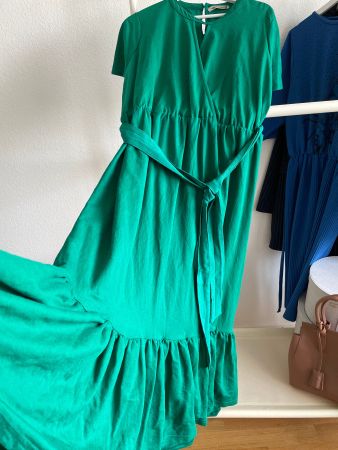 Neuf Robe Verte vibrante avec Ourlet à Volants, Taille XL