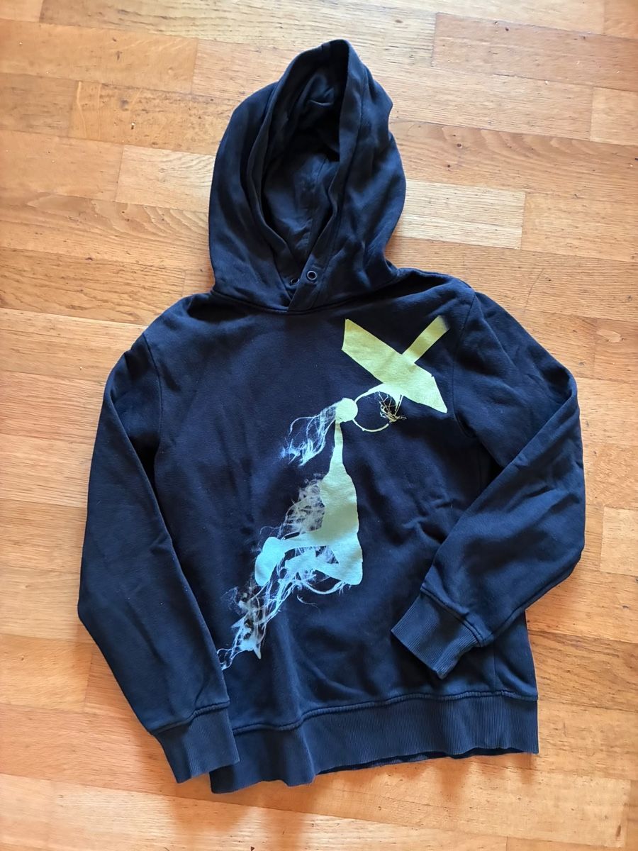 H&M Pullover & Sweatshirts: Schöner Kapuzenpullover Gr. 134/140 – Gebraucht aus Richterswil von duffi326464