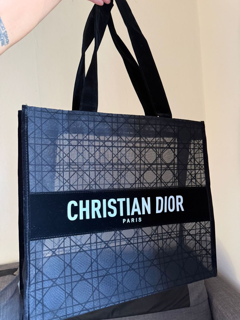 Dior Sacs: Dior Black Mesh Tote Bag – Neuf avec emballage d'origine à Luzern par sas_r89l