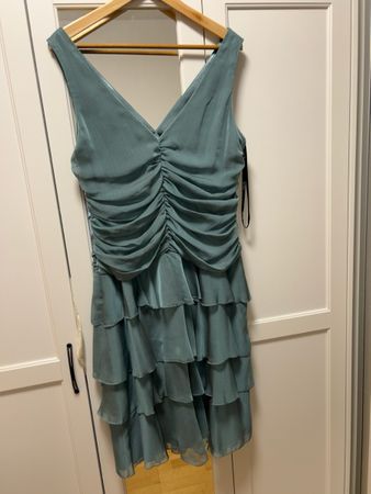 Vera Mont Damen Abendkleid Gr. 42 – Chiffon – Salbeigrün – E