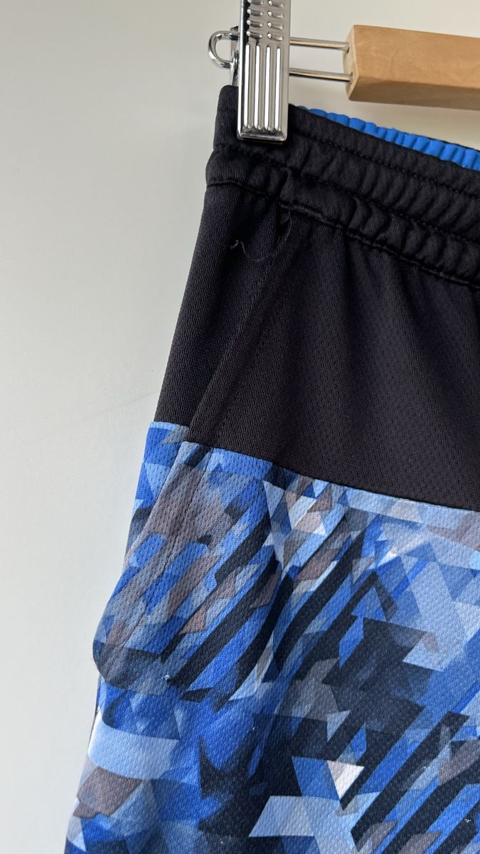 Adidas Hosen: Short Adidas bleu/noir, taille 15-16A – Gebraucht aus Lausanne von Global.P 2