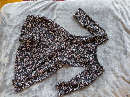 Robe imprimé floral noir bon état