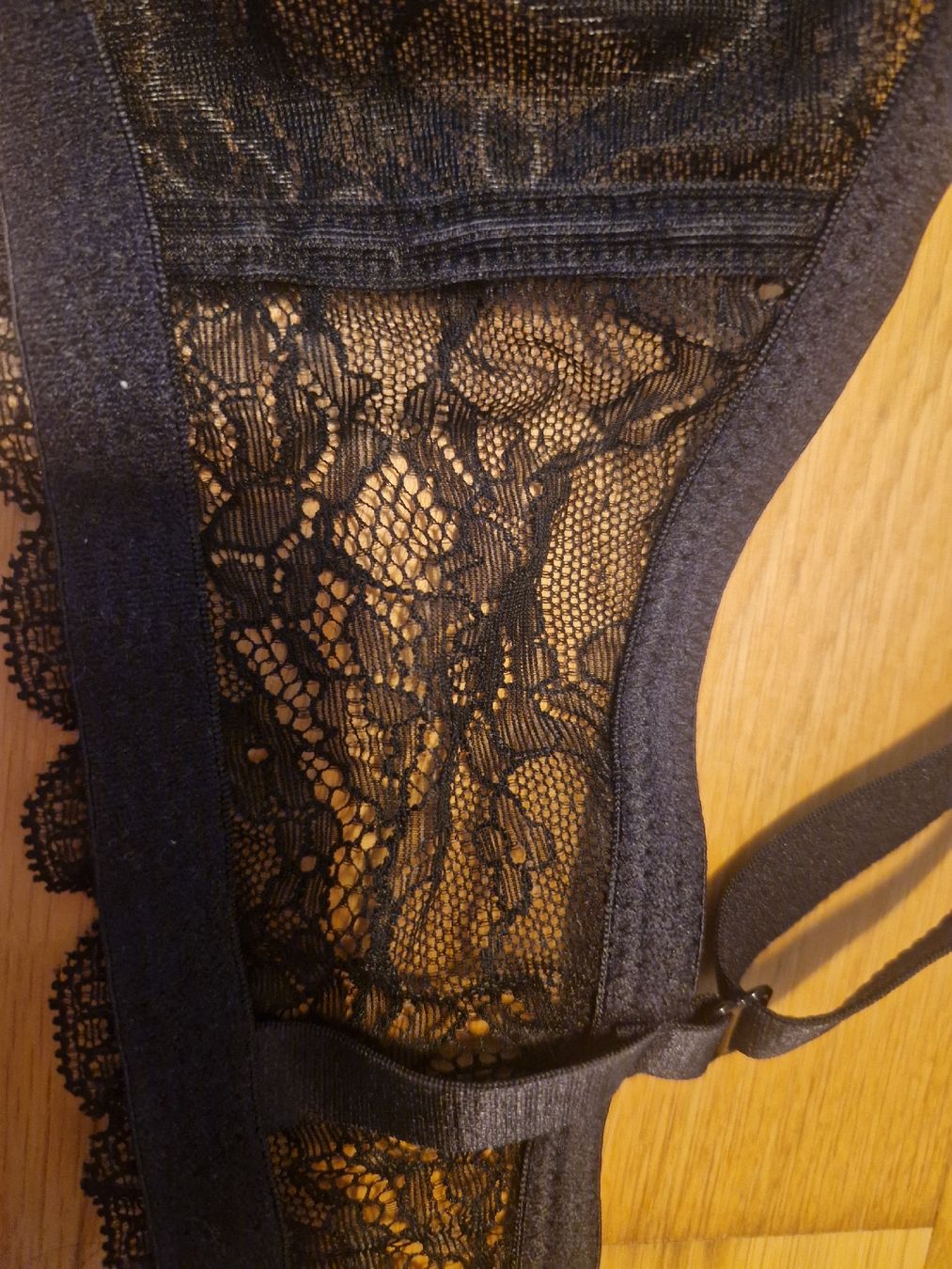 Altra biancheria intima: Schwarzer BH mit Spitze, Grösse 85E - Neu, Bonprix – Nuovo (secondo la descrizione) da Buttwil venduto da SabrinaA03 3