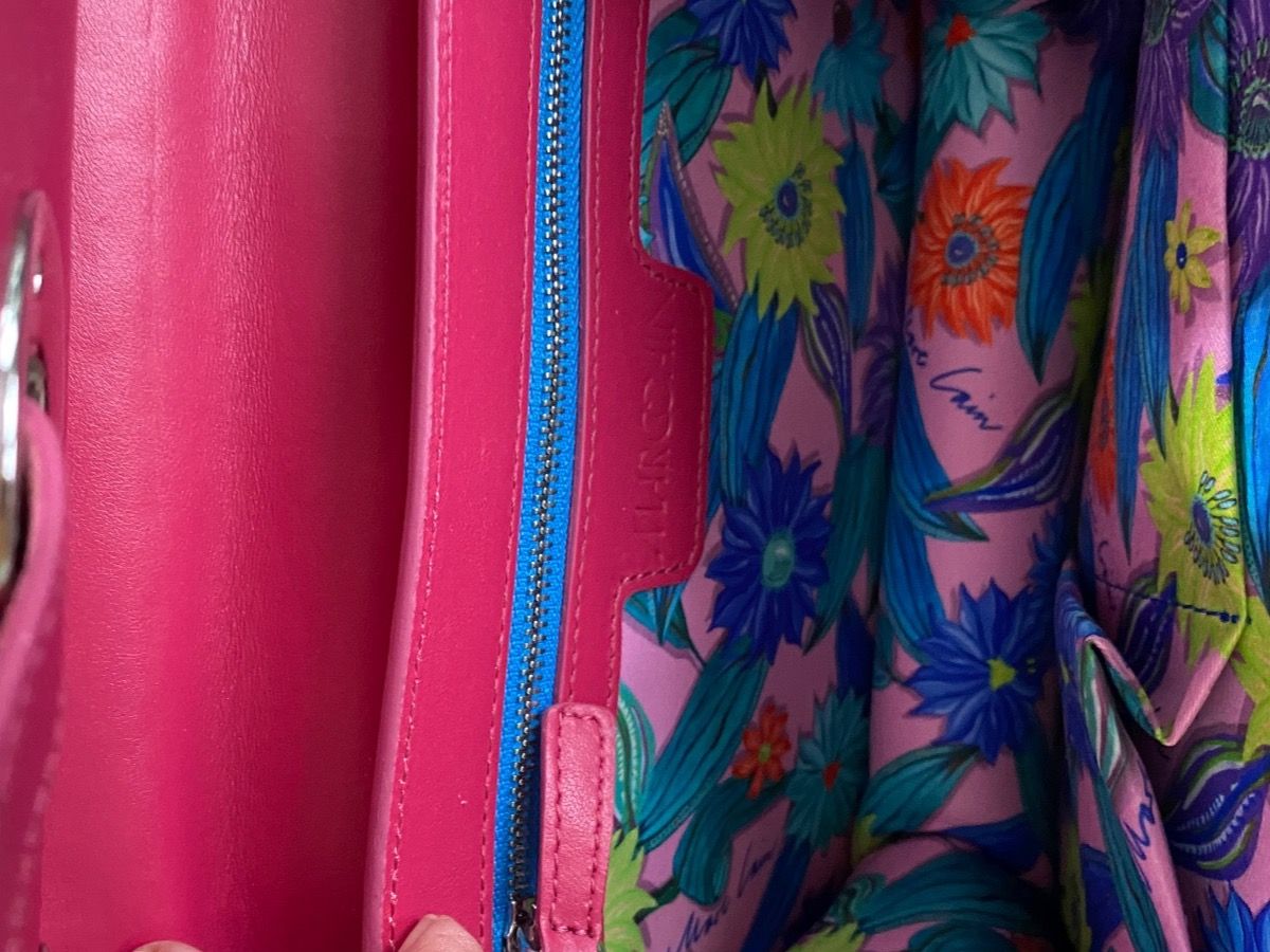 Marc Cain Borse da donna: Marc Cain Die elegante Schultertasche – Nuovo e nell'imballaggio originale da Volketswil venduto da praxis12 9