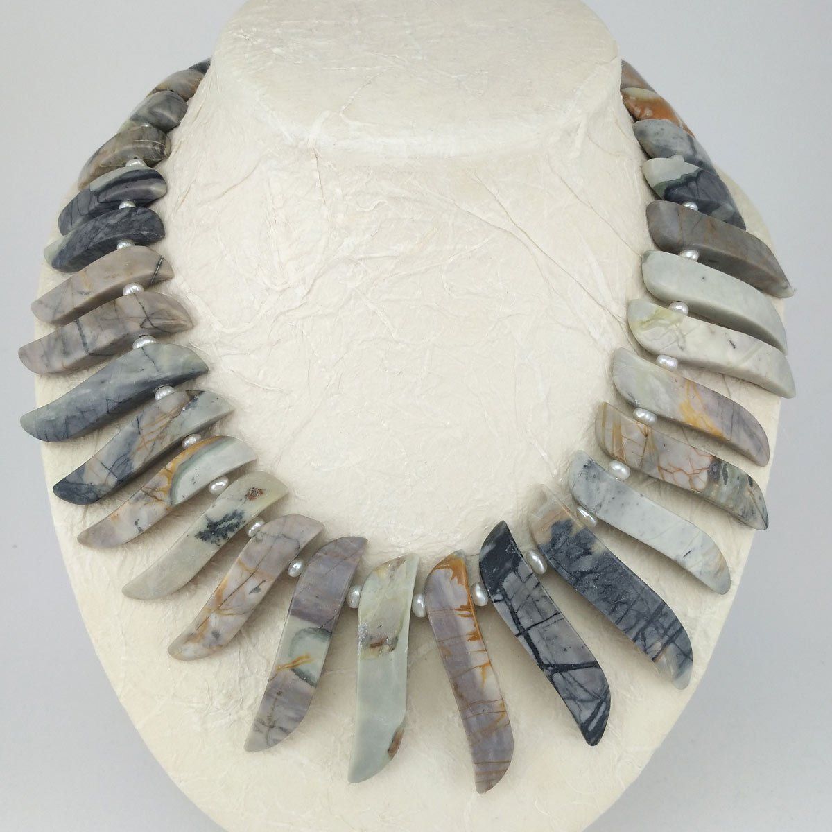 Catenine: Picasso-Jaspis Halskette – Nuovo e nell'imballaggio originale da Meilen venduto da Byrd-bijoux