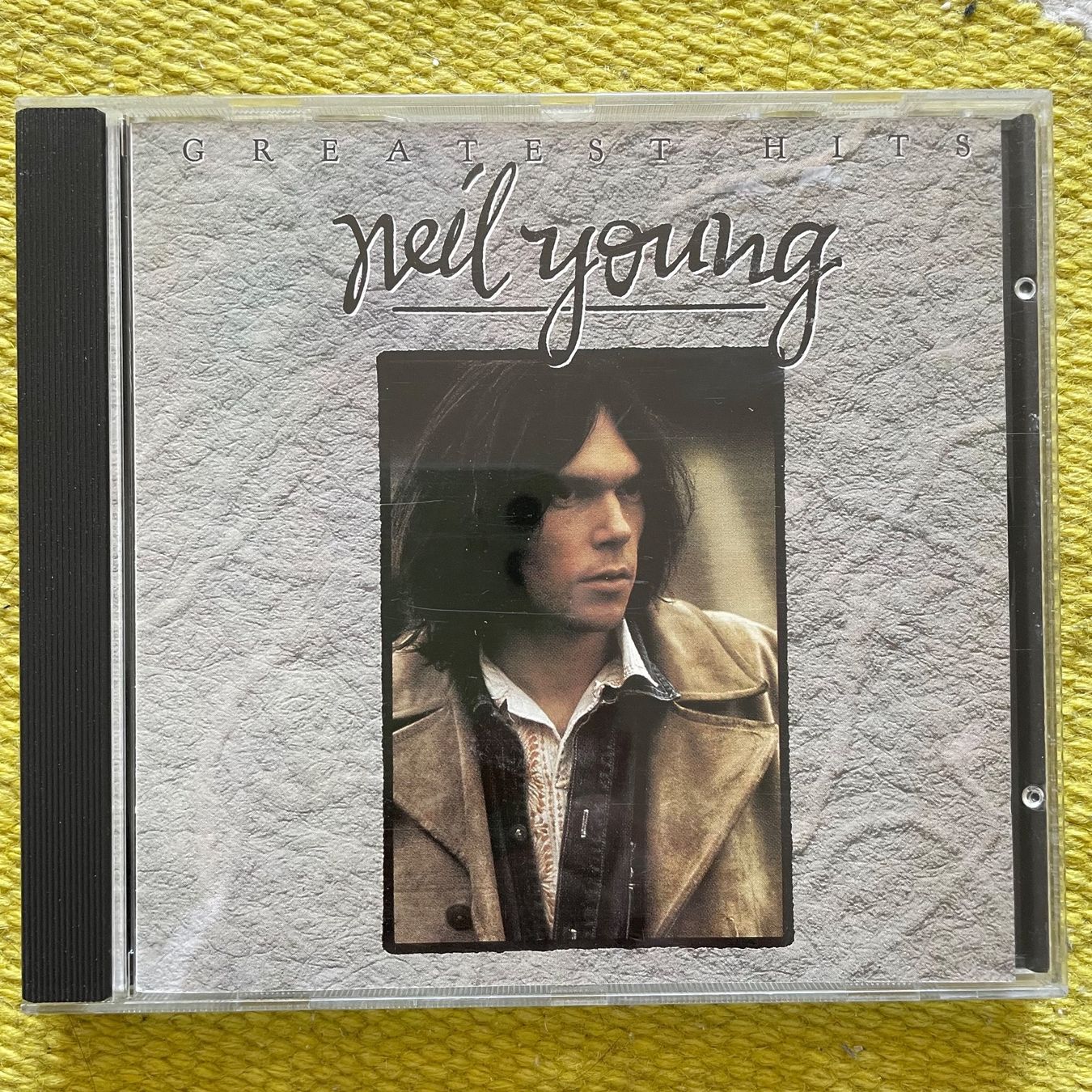CDs: NEIL YOUNG-GREATEST HITS – Gebraucht aus Rorschacherberg von