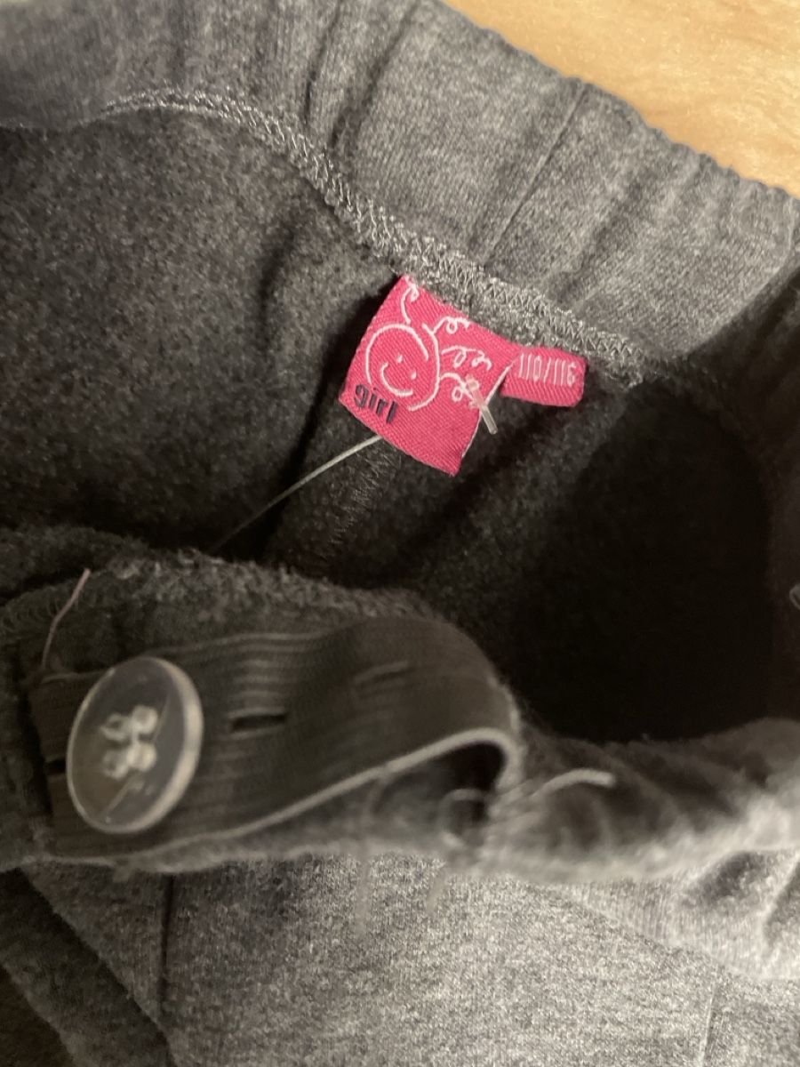 Kleiderpakete & -sets: Mädchen Set Pullover und Hose grau Gr. 110/116 – Gebraucht aus Obergerlafingen von cabo4 1
