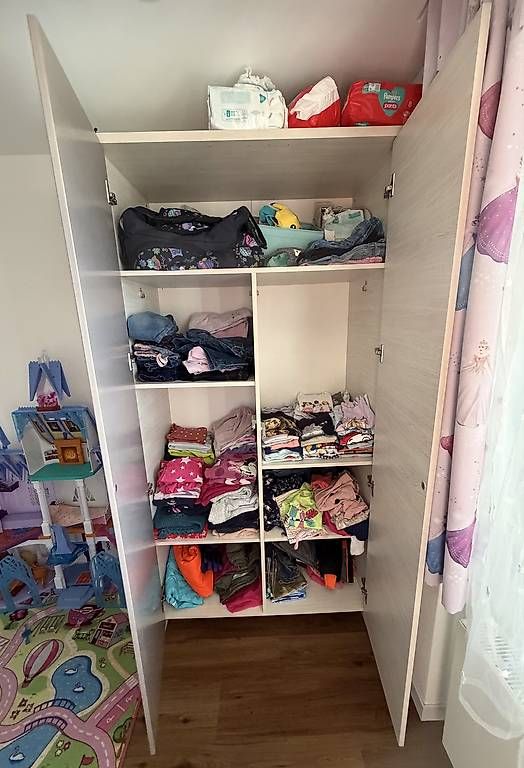 Schränke: Kinderschrank  – Gebraucht aus Stüsslingen von 8-Sunny-8 1