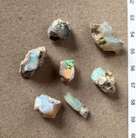 Opale aus Welo Mine Aethiopen Splitter roh unbehandelt  Opal