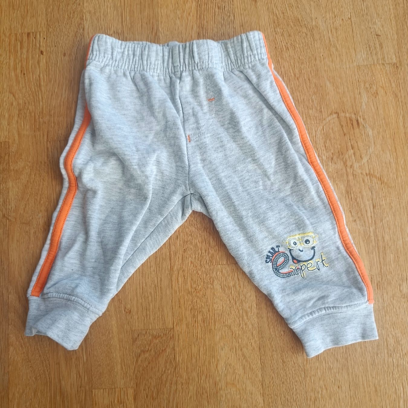 Hosen: Trainerhose Grösse 68 – Gebraucht aus Jaberg von urig17.