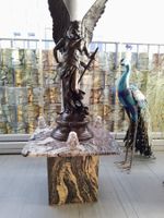 Bronze Luxus Skulptur Kriegsgöttin mit Flügeln.