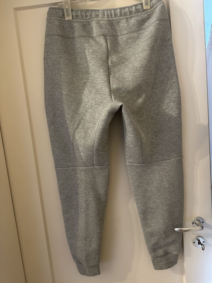Nike Pantaloni: Herren Nike Jogginghose Gr/L – Nuovo (secondo la descrizione) da Basel venduto da Ivana_4 5