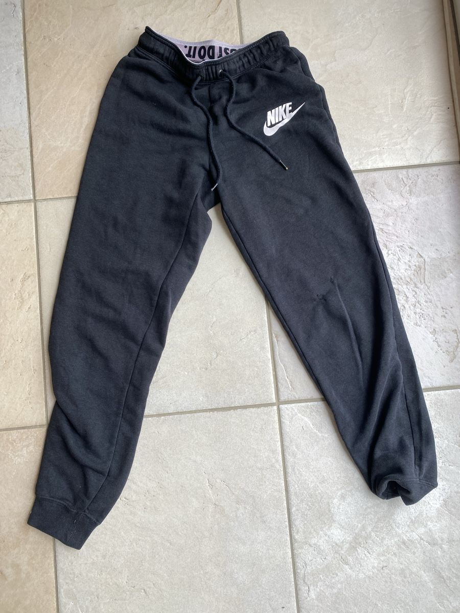Nike Pantaloni: Nike Jogginghose – Usato da Bolligen venduto da giu_2gf5