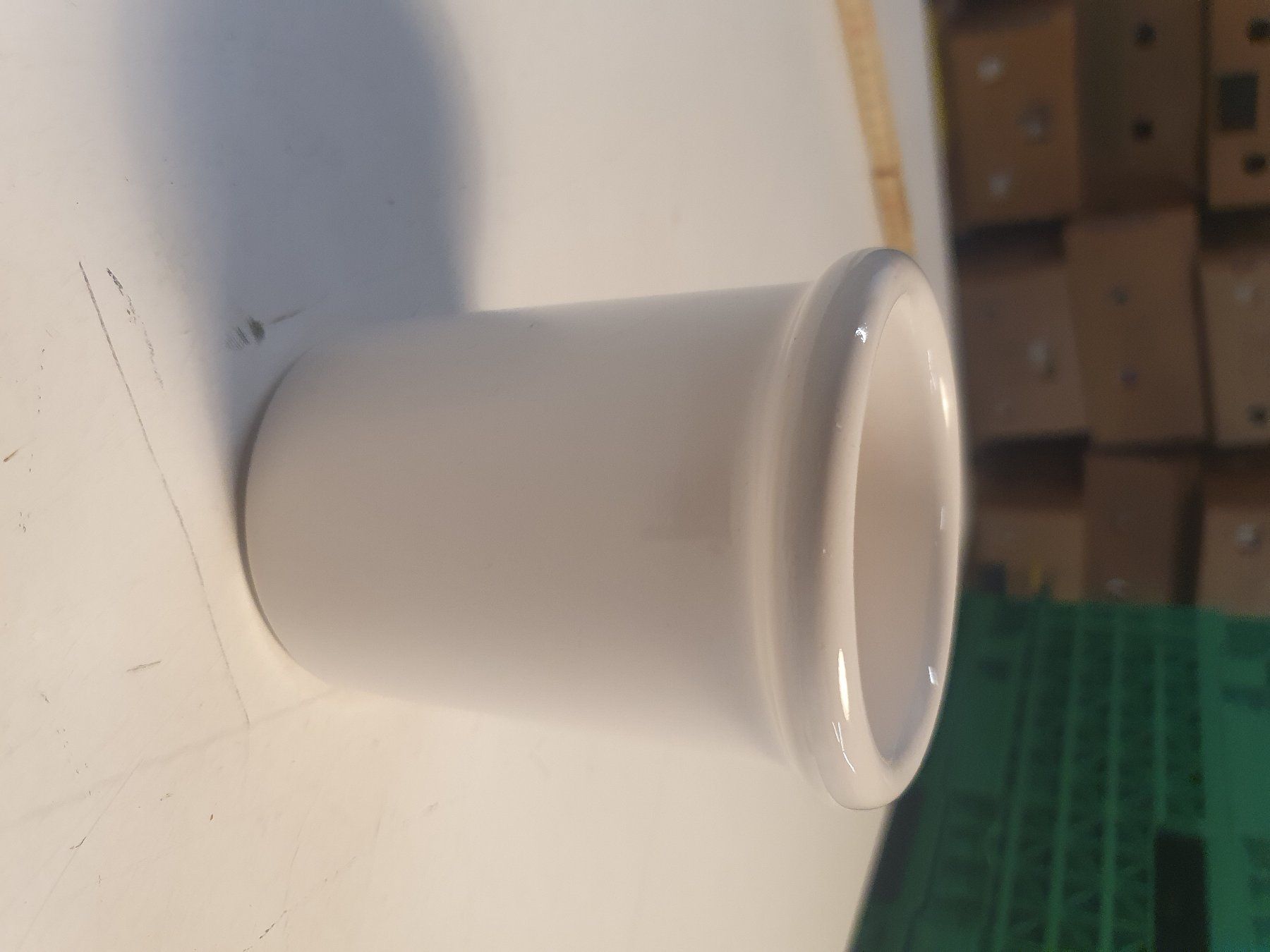 Blumentöpfe: Cachepot weiss mit Rand 8 x 11 cm – Gebraucht aus Zürich von loosebone