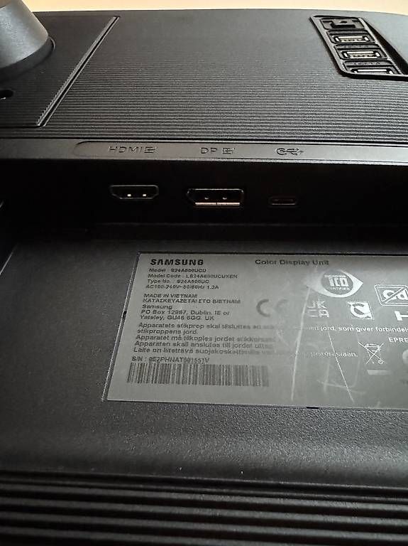 Samsung Monitor: Monitor Samsung 24" ViewFinity S6 – Usato da Bellinzona venduto da BipBipBoom 3