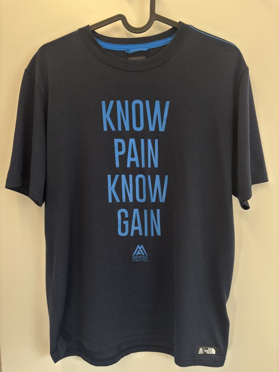 North Face T-shirts: The North Face T-Shirt - S – D'occasion à Engelberg par mrn4
