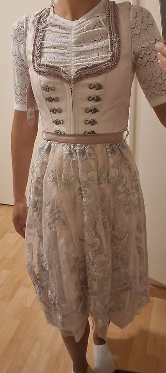 Costumi: Rosa Dirndl Grösse 36 – Nuovo (secondo la descrizione) da Zürich venduto da Takili123 3
