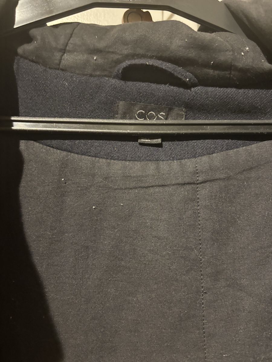 Cos Manteaux: Manteau COS noir capuche taille 46 – D'occasion à GENÈVE par Gaasss 3