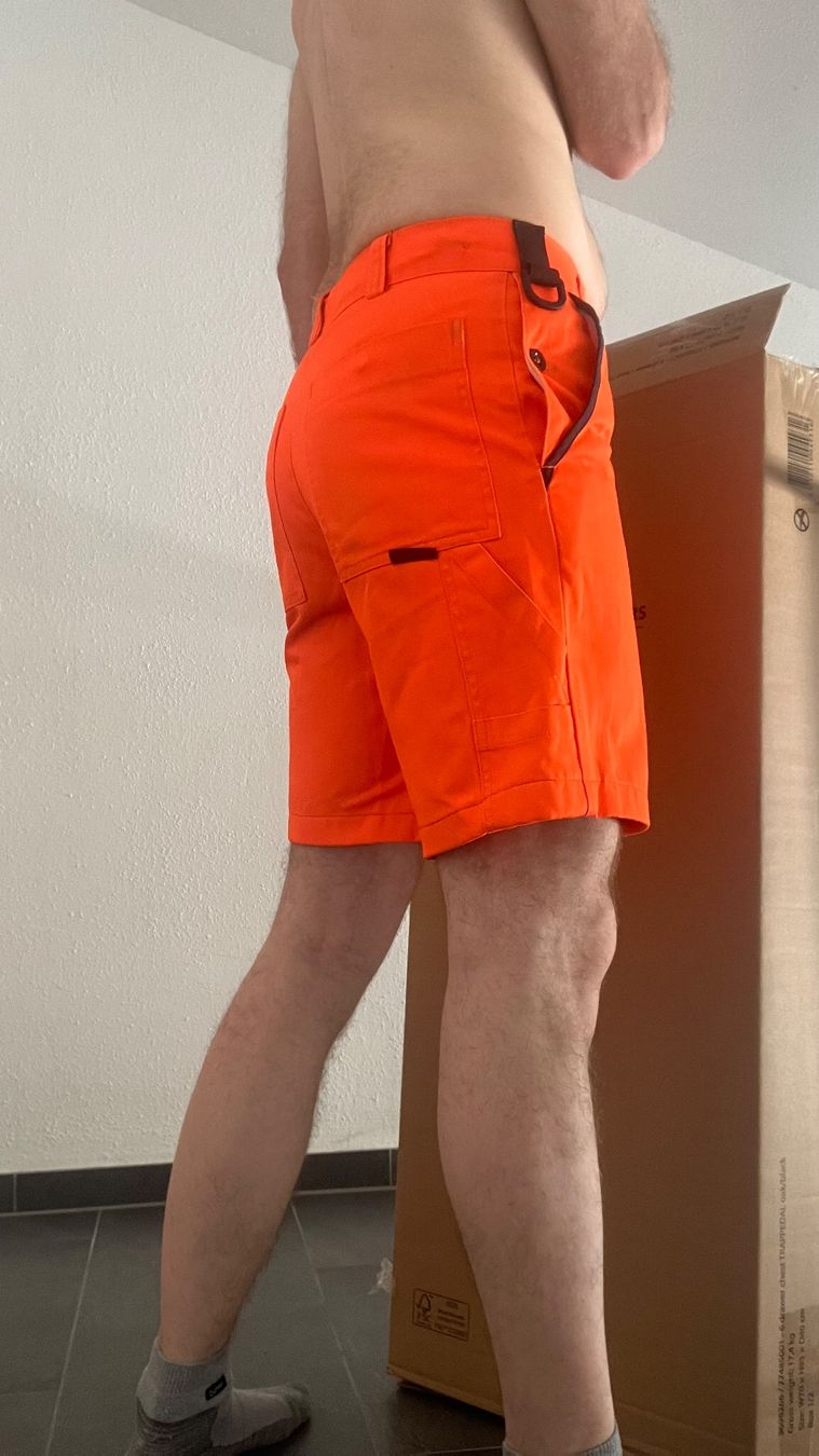 Pantaloni: Arbeitskleidung sehr kurze Hose Gr.36 – Usato da Bettwiesen venduto da Zustand57 1