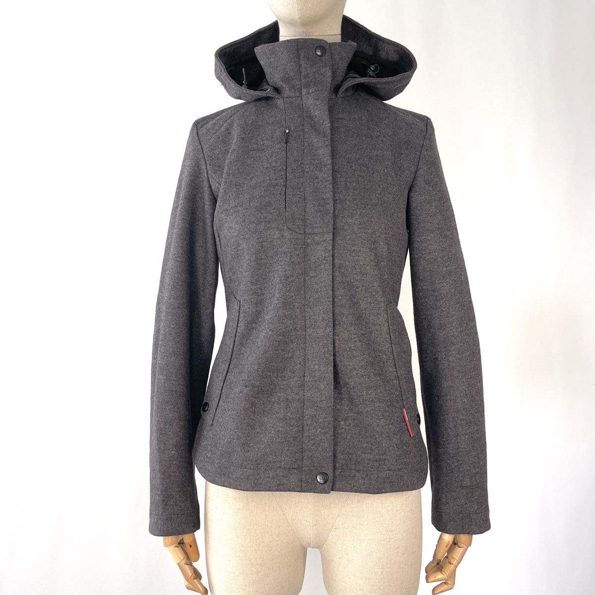 Icebreaker Giacche: ICEBREAKER PARAMOUNT Hooded Jacket – Nuovo (secondo la descrizione) da Freienbach venduto da Avviivva_Shop 2