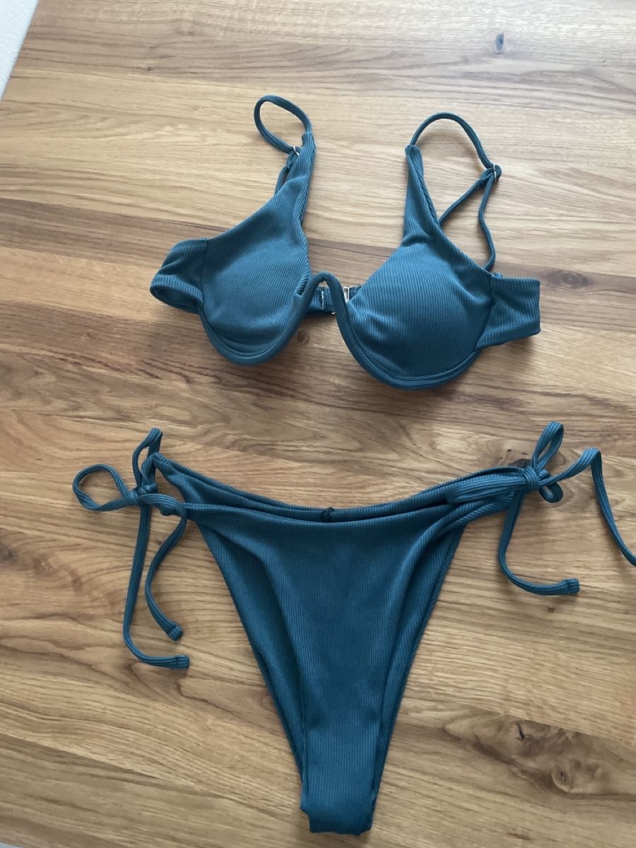 Zaful Costumi da bagno & Bikini: Bikini Set  – Nuovo (secondo la descrizione) da Zürich venduto da car_26mh