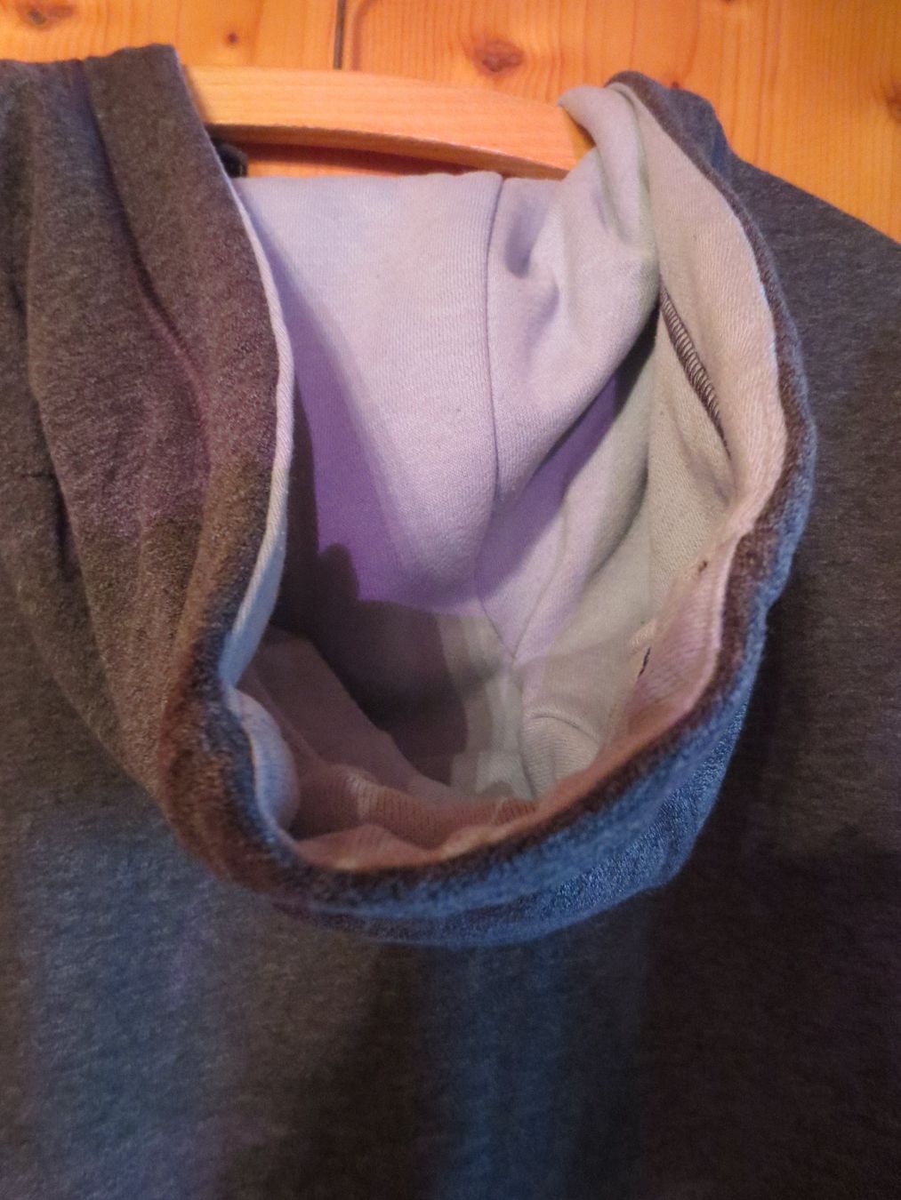 Giacche: Kapuzenjacke grau Gr. 40 - start_something_great – Usato da Männedorf venduto da Livingston 2
