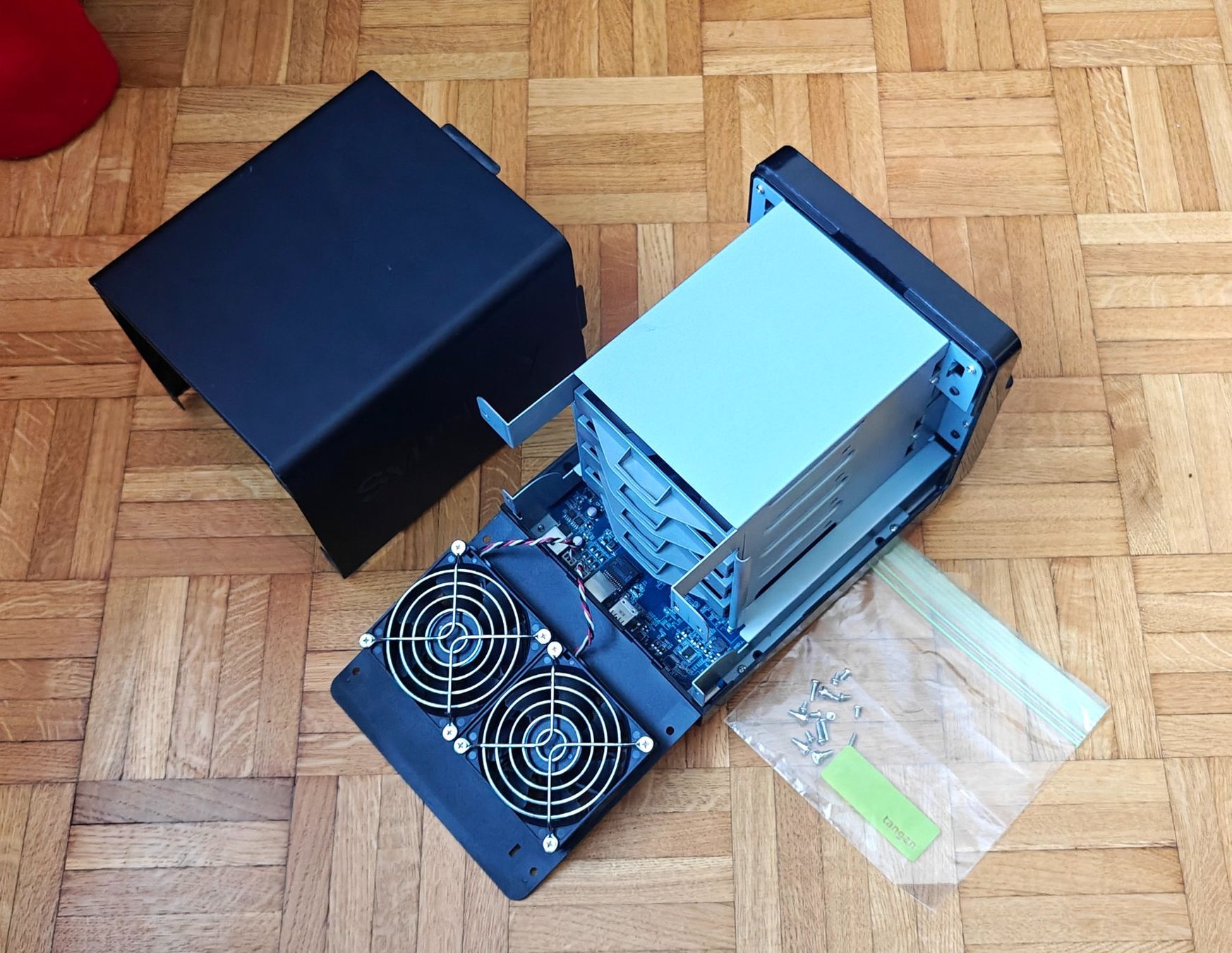 Synology Server: NAS Synology DS414j – Gebraucht aus Lausanne von Protectator 1