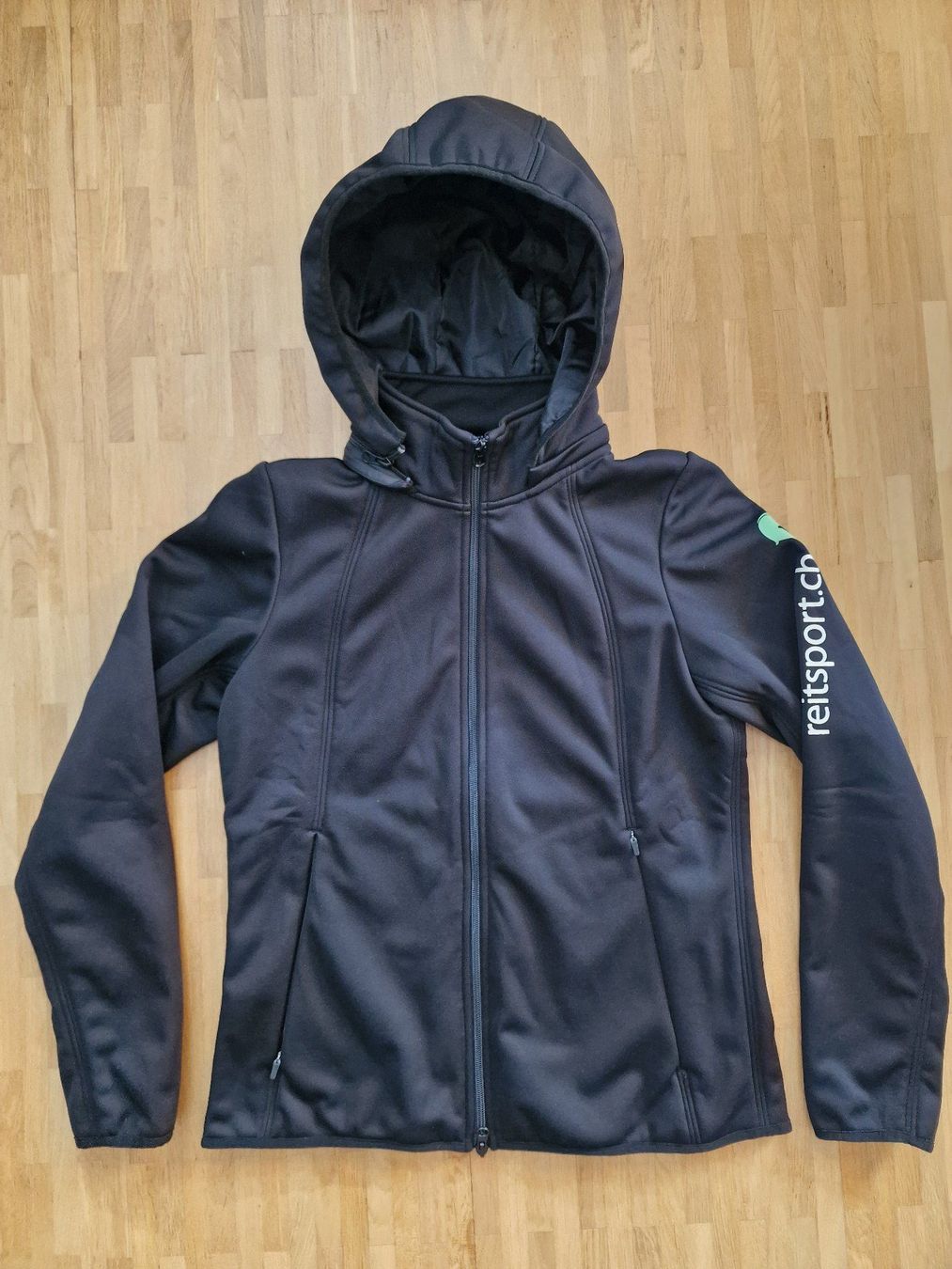 Giacche: Softshell-Reitjacke mit Kapuze, XL - klein geschnitten – Usato da Zürich venduto da Sumsum80