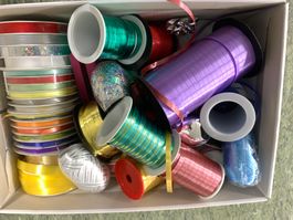 Konvolut: viel Geschenkbandr Dekoband Packband Dekoband