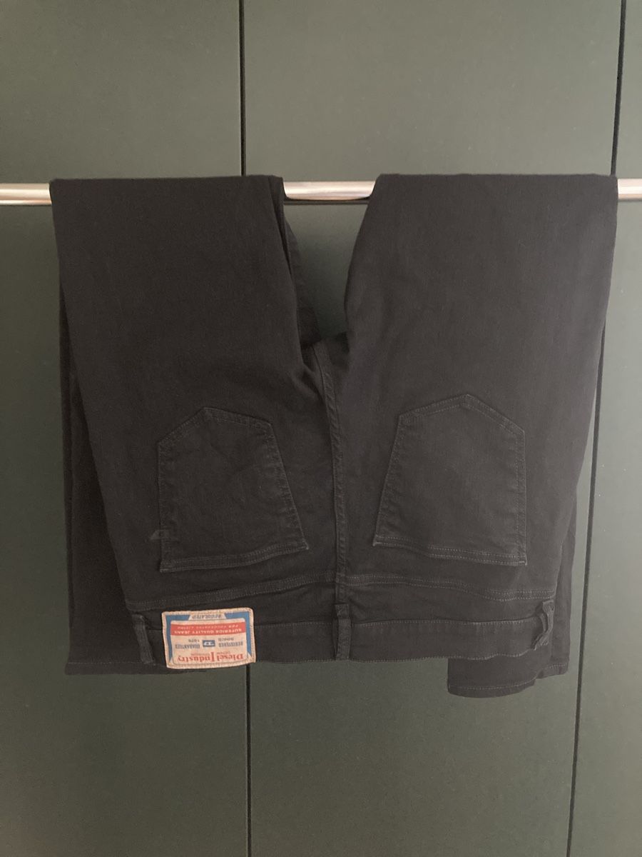 Diesel Jeans: Diesel • D-Strukt • Black • W34 L 32 •  – Gebraucht aus Monthey von la_hora_cero