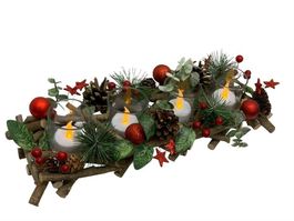 Rustikaler Adventskranz mit Kerzengläsern und Dekoration