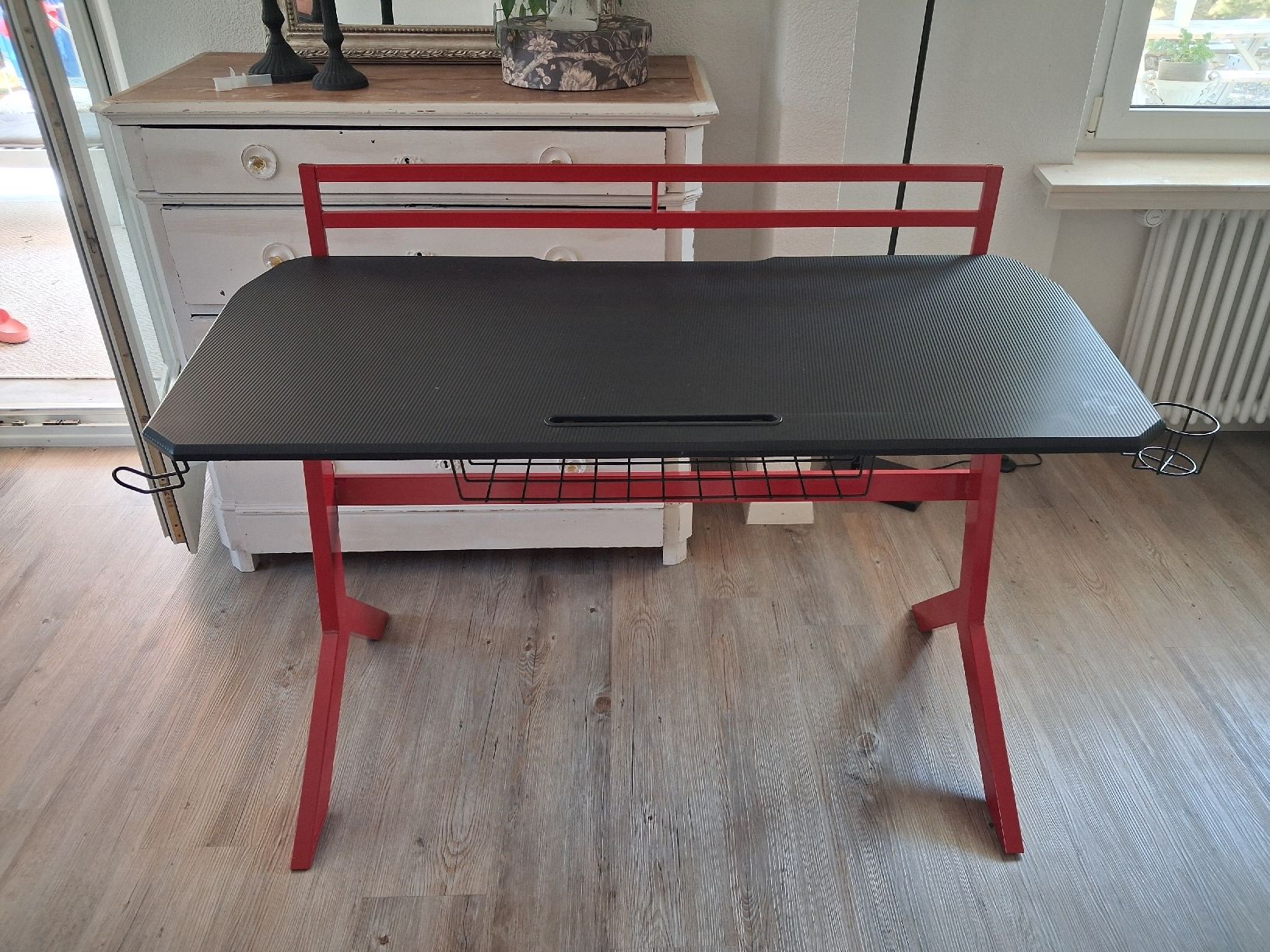 Scrivanie: Büro oder Gaming Tisch – Usato da Gurzelen venduto da Boutique 3