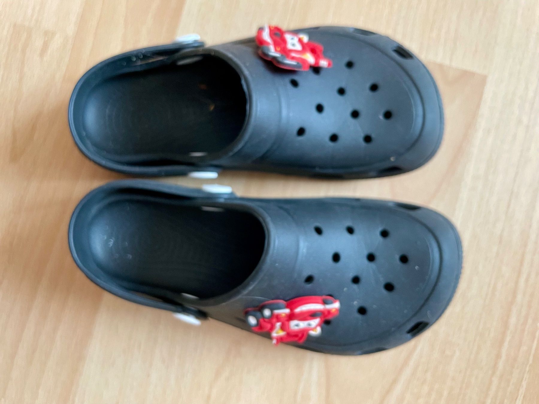 Scarpe per ragazzi: Strandschuhe Buben, schwarz, Grösse 31 – Usato da Weingarten-Kalth venduto da ana_tim