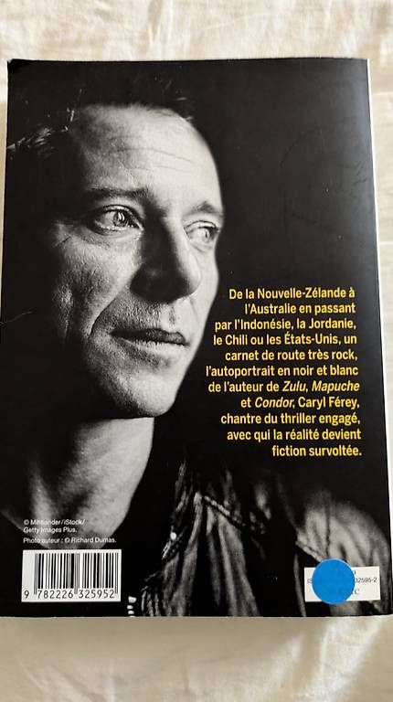 Libri: Pourvu que ça brûle de Caryl Ferey – Usato da Vinelz venduto da rav_h9zs 1