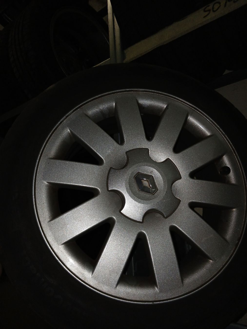 Renault Cerchioni: Allu Felgen Renault Note, Twingo – Usato da Birr venduto da kru_lh5x